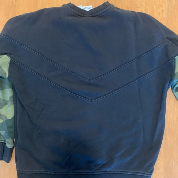 Vintage Adidas Black and Camo Crewneck Sweatshirt - Picture 6 of 6